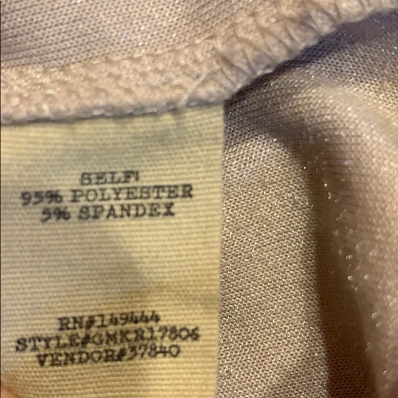 ⚜️GIMMICKS by BKE crushed-Velour w/butterfly flutter sleeves - Picture 4 of 4